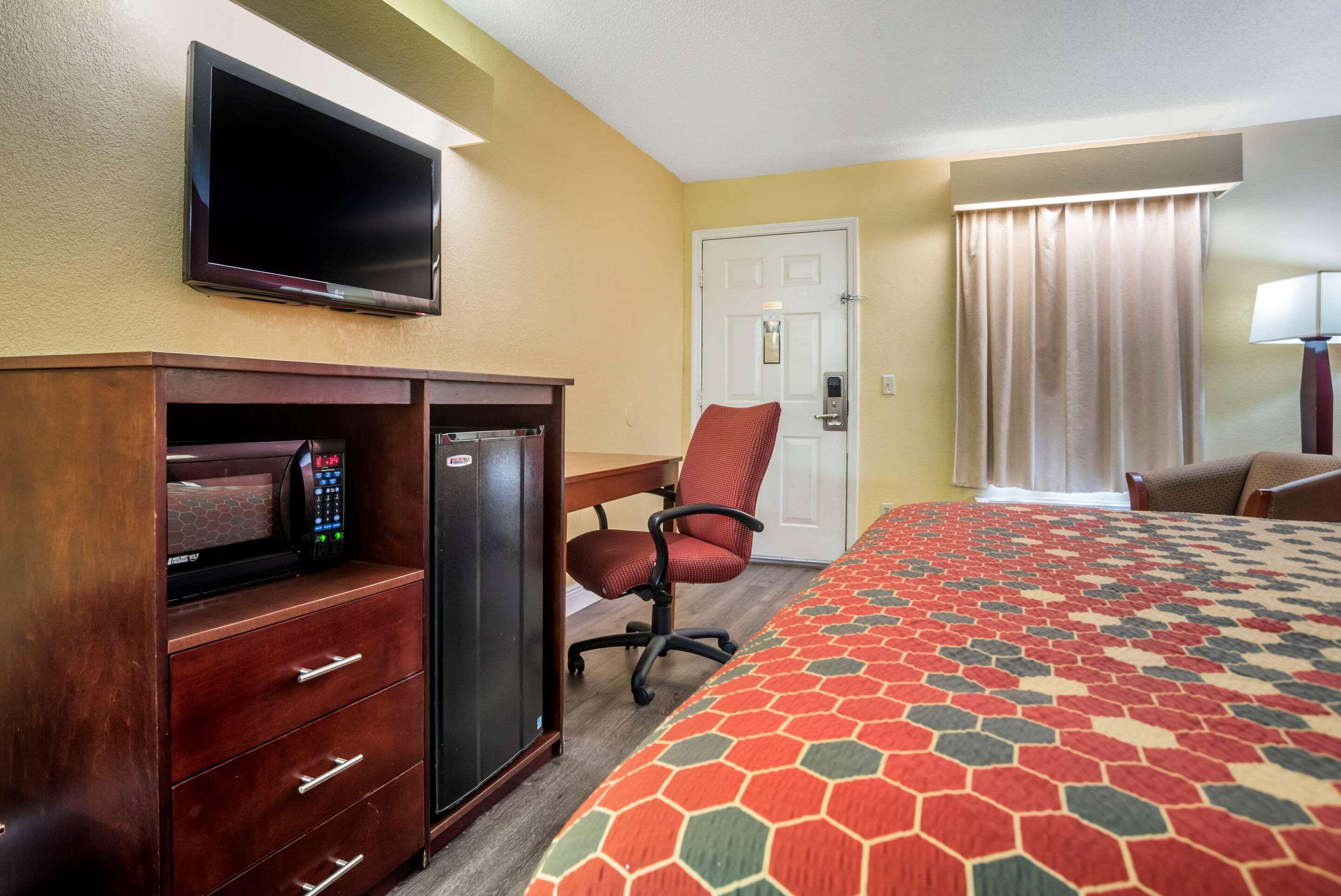 Econo Lodge Tupelo Esterno foto