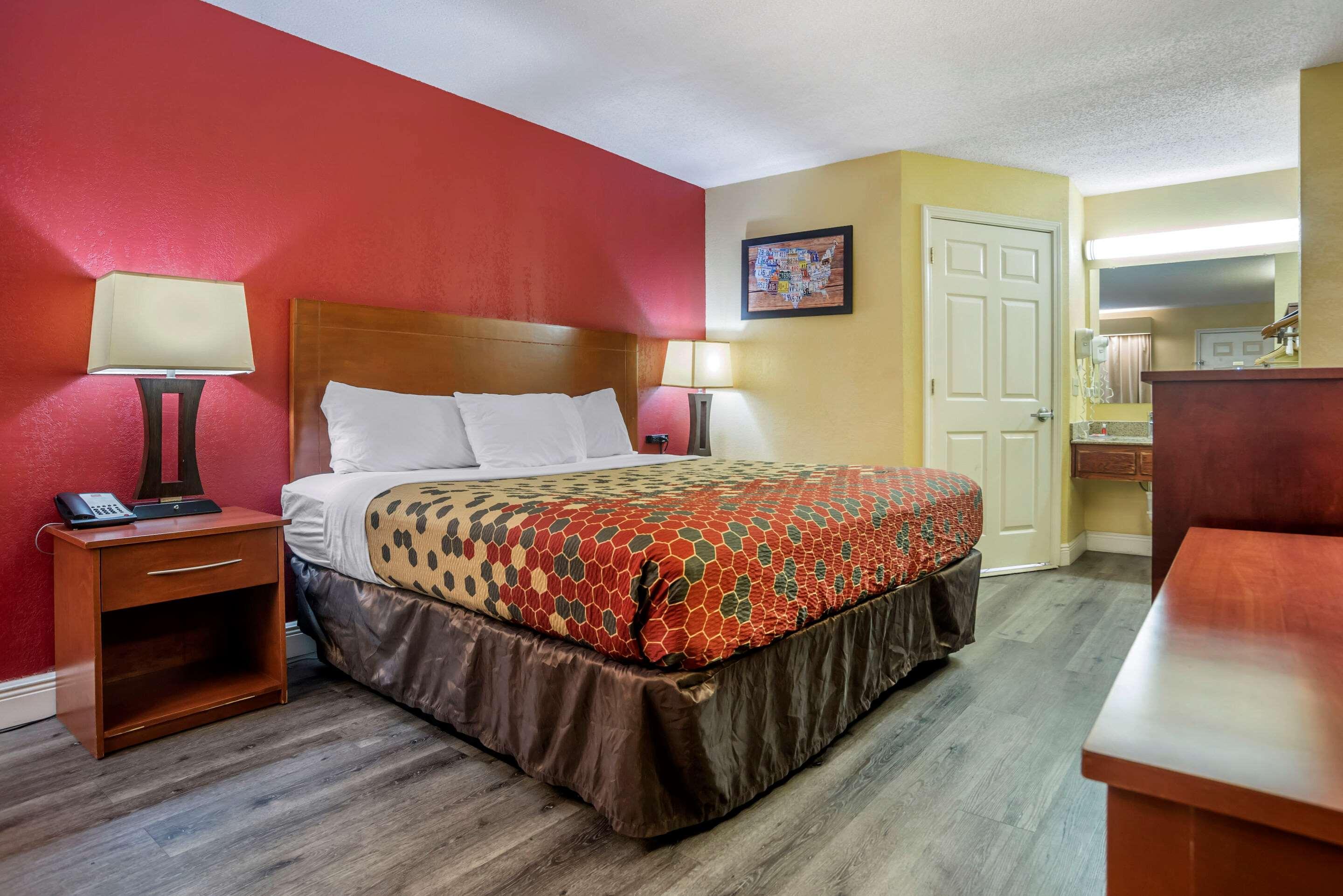 Econo Lodge Tupelo Esterno foto
