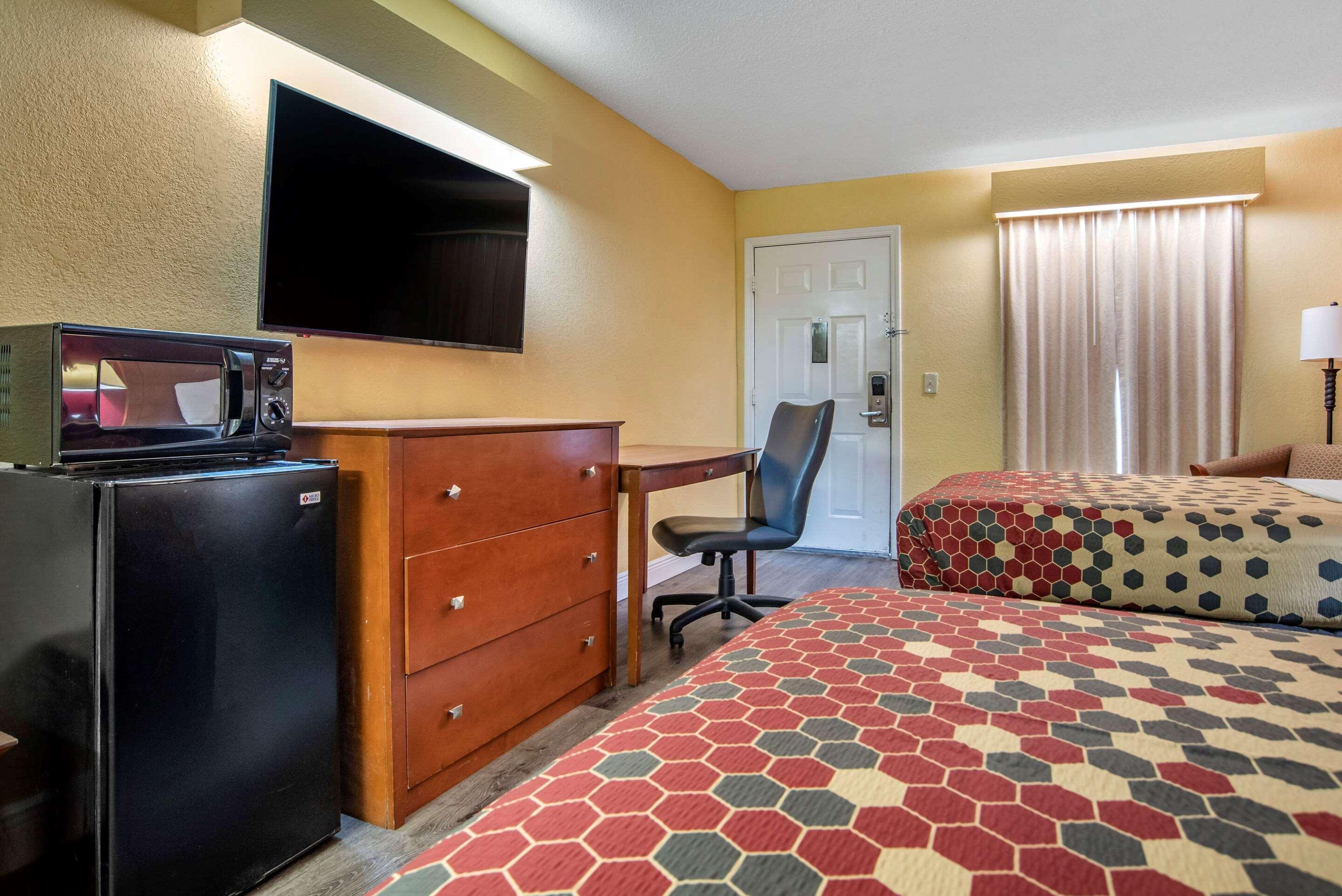 Econo Lodge Tupelo Esterno foto