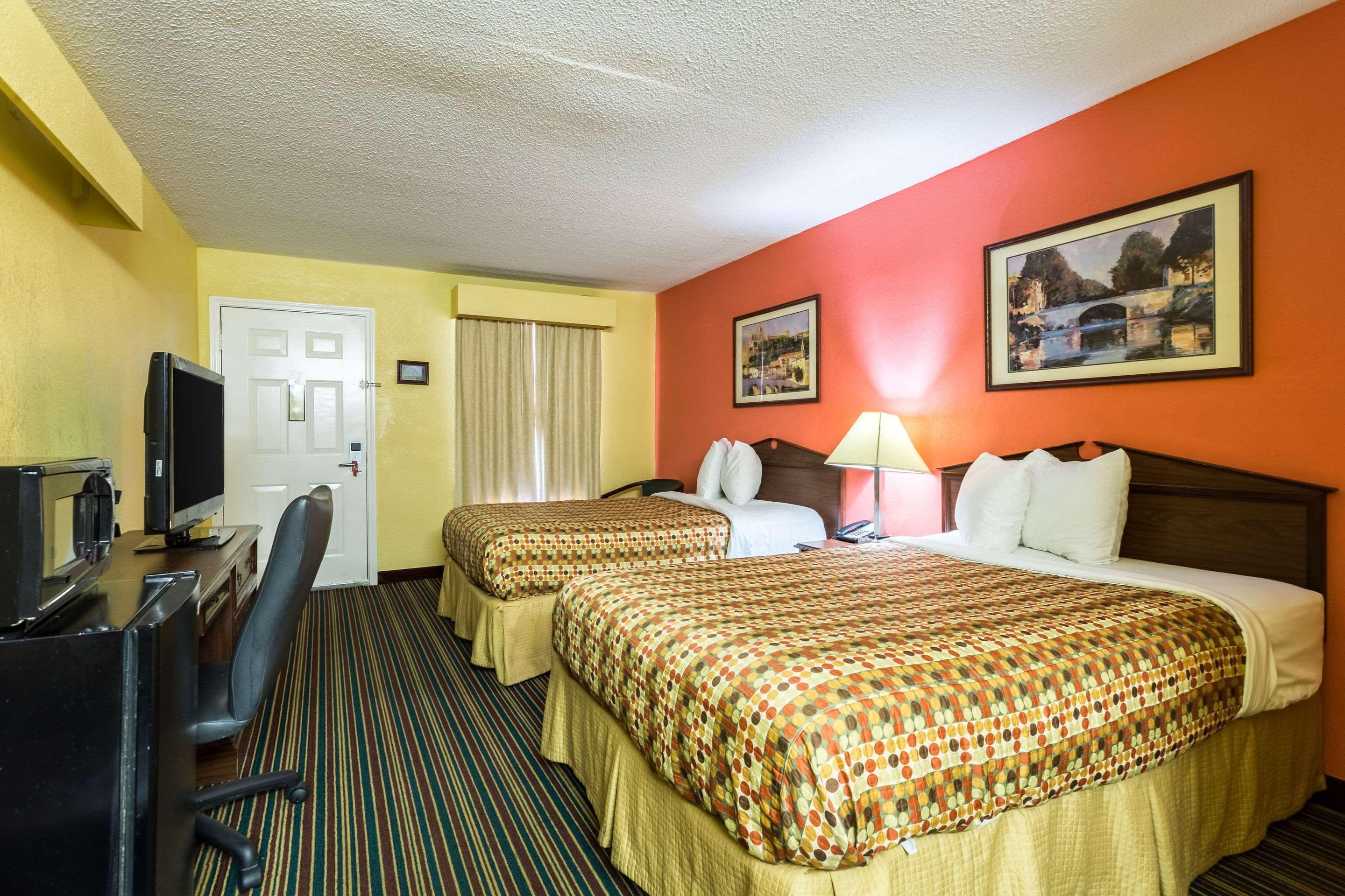 Econo Lodge Tupelo Esterno foto