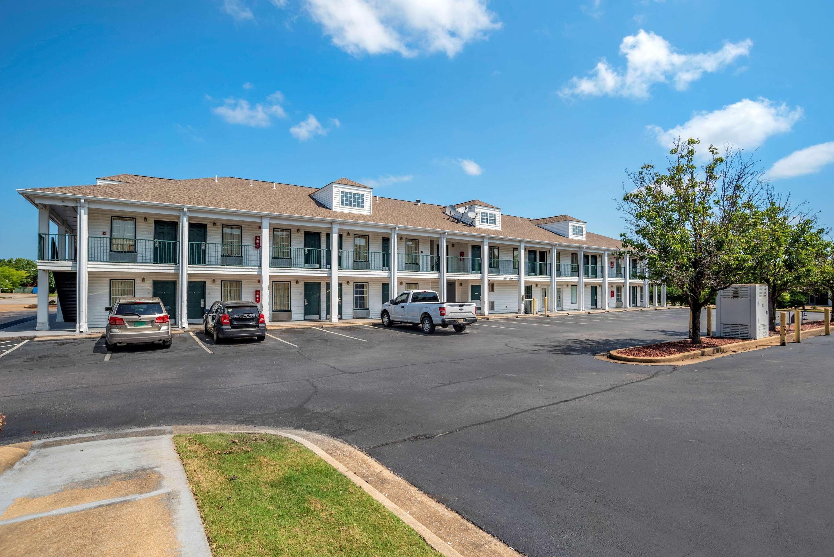 Econo Lodge Tupelo Esterno foto