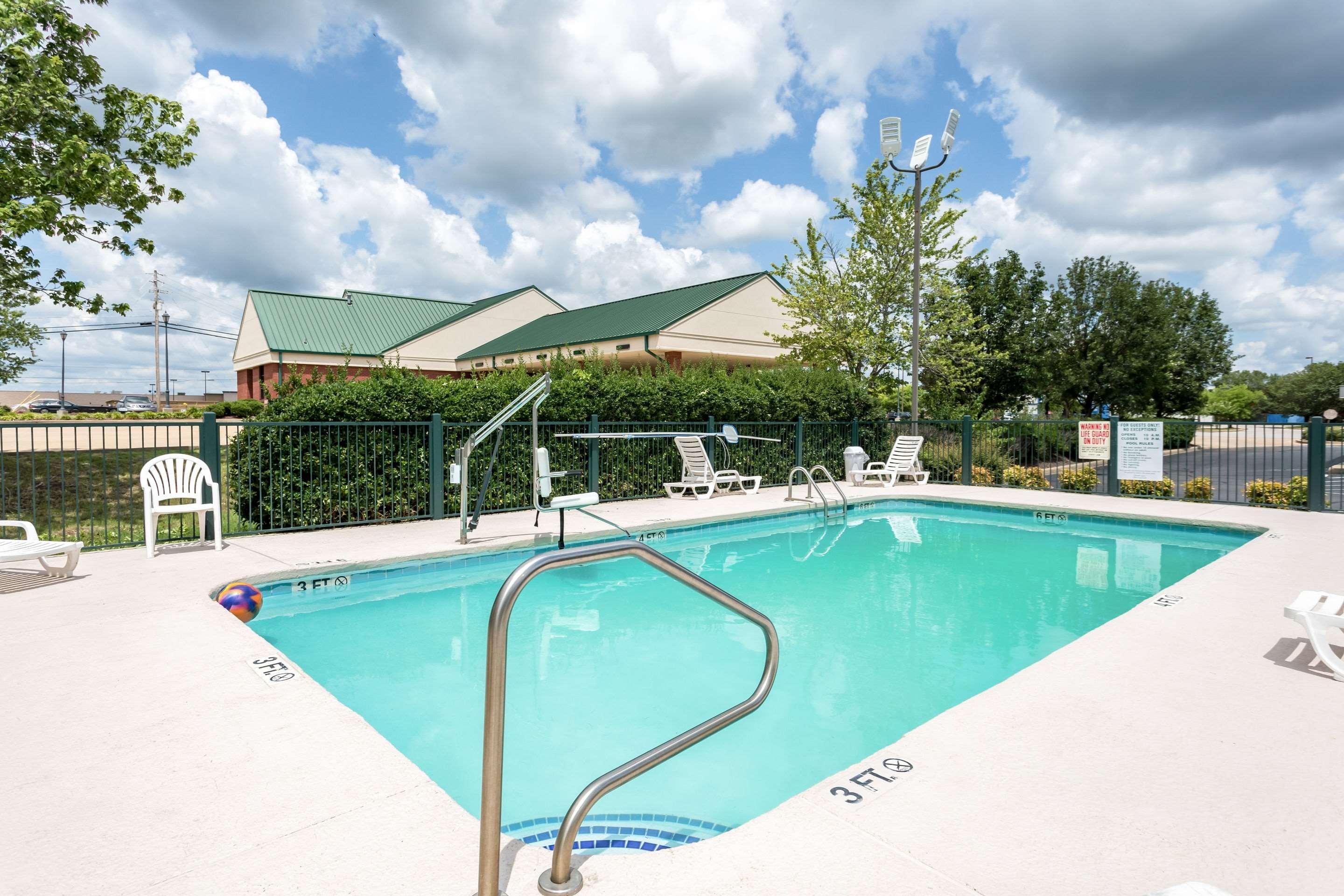 Econo Lodge Tupelo Esterno foto