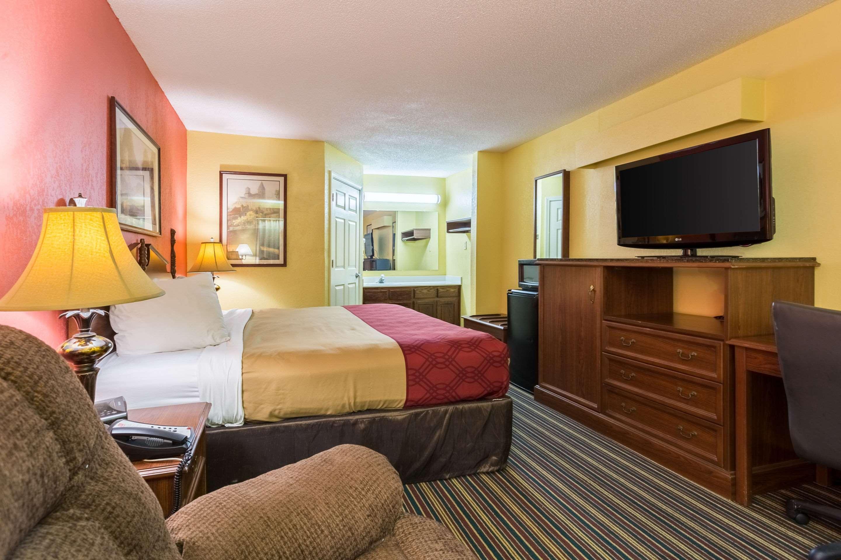 Econo Lodge Tupelo Esterno foto