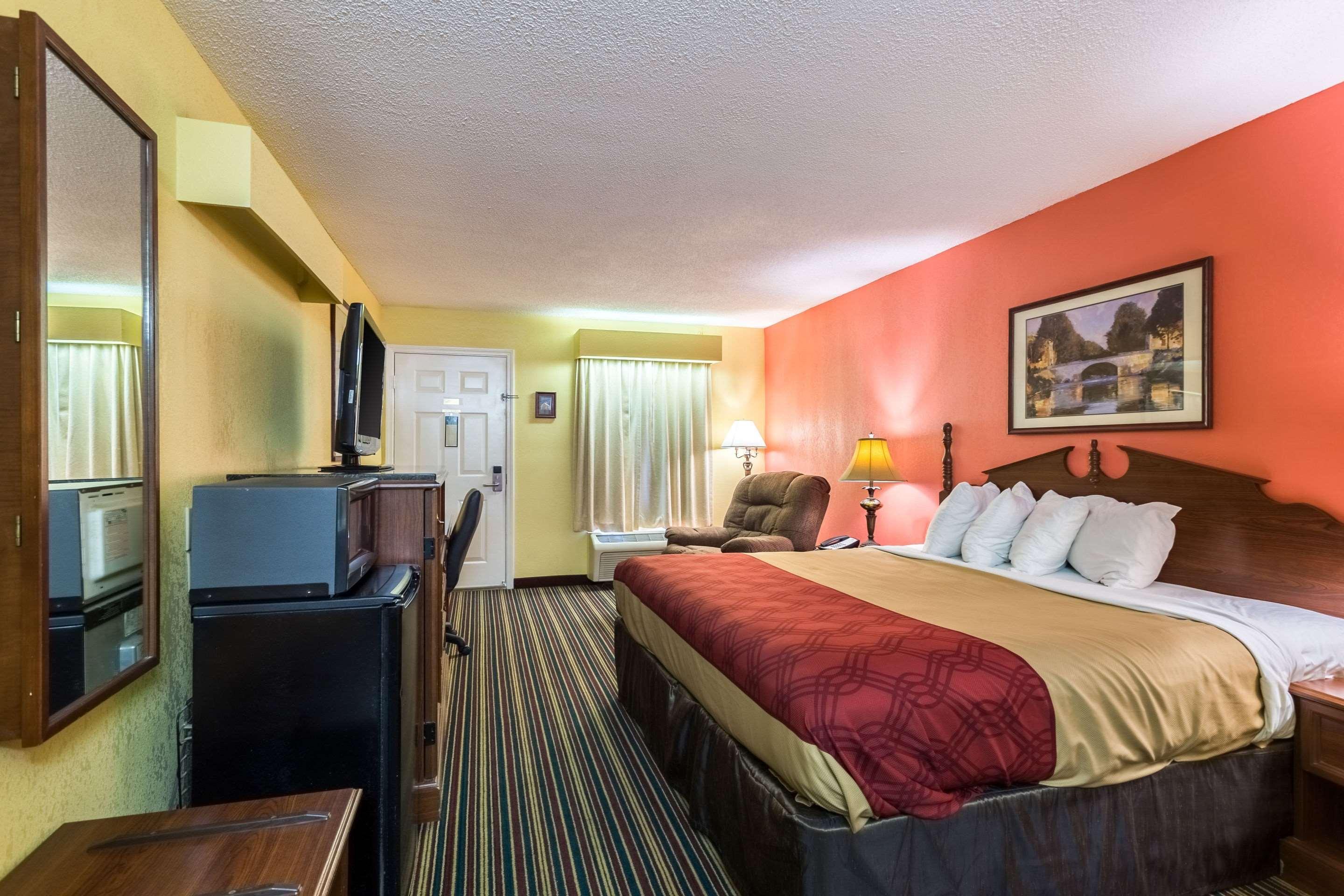 Econo Lodge Tupelo Esterno foto