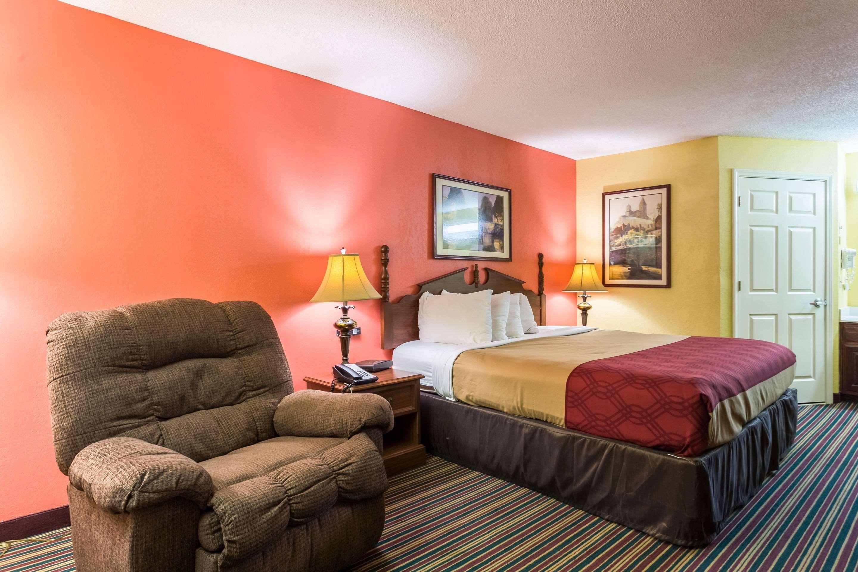 Econo Lodge Tupelo Esterno foto